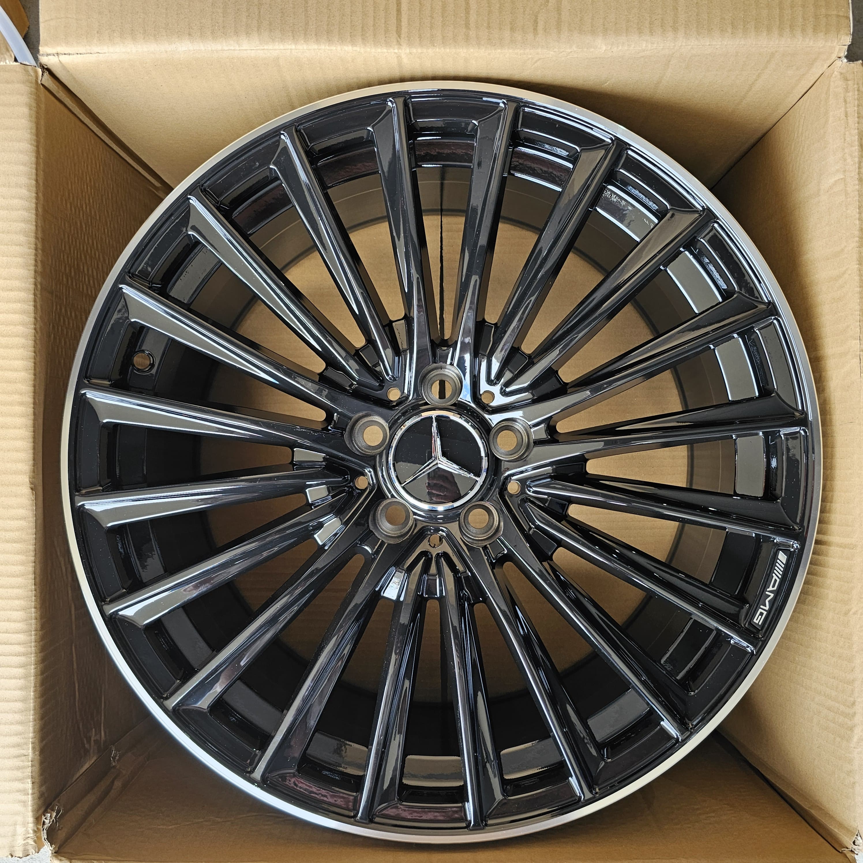 Alu Felne - 9.5J x19 ET45 5X112
